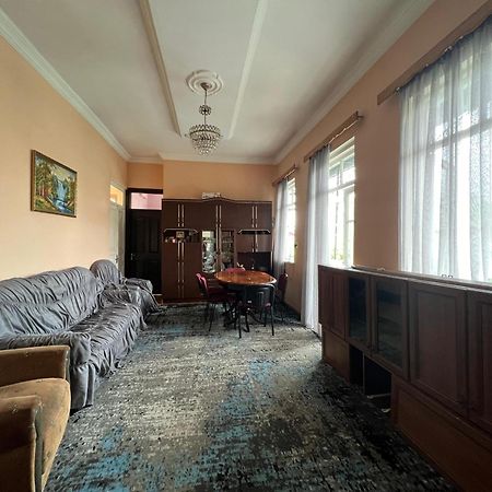 באטומי Medea'S Guest House מראה חיצוני תמונה